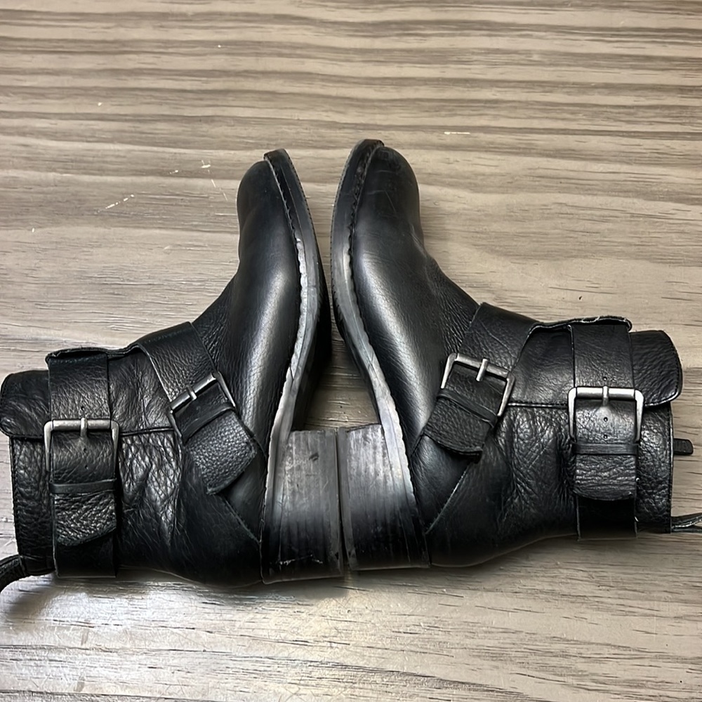 LEATHER MOTO STYLE BIKER BOOTIES GENTLE SOULS BY KENNETH COLE 6 - Picture 2 of 15